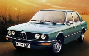 BMW 5-serie E12